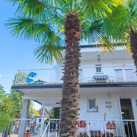 Jasnica Tatil Evi Malinska